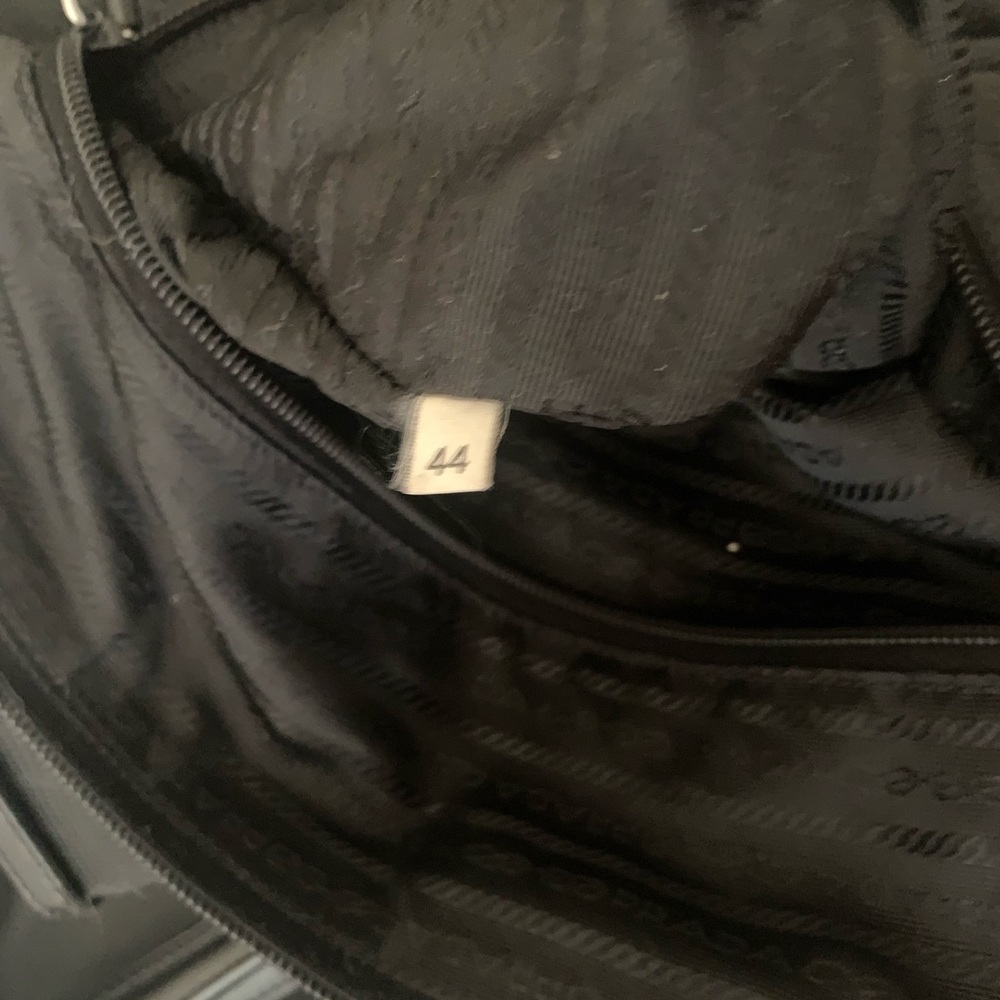 Prada Black Duffel Bag Sleek Durable Travel Essential - Picture 15 of 17